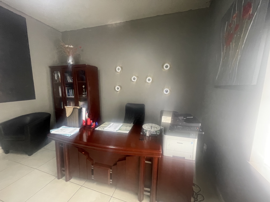 Commercial Property for Sale in Southernwood Eastern Cape